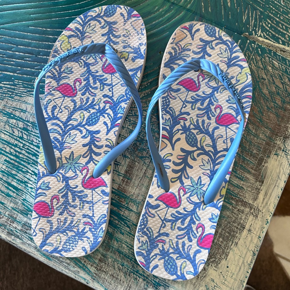 Vineyard Vines Blue Sandals with Flamingo Print